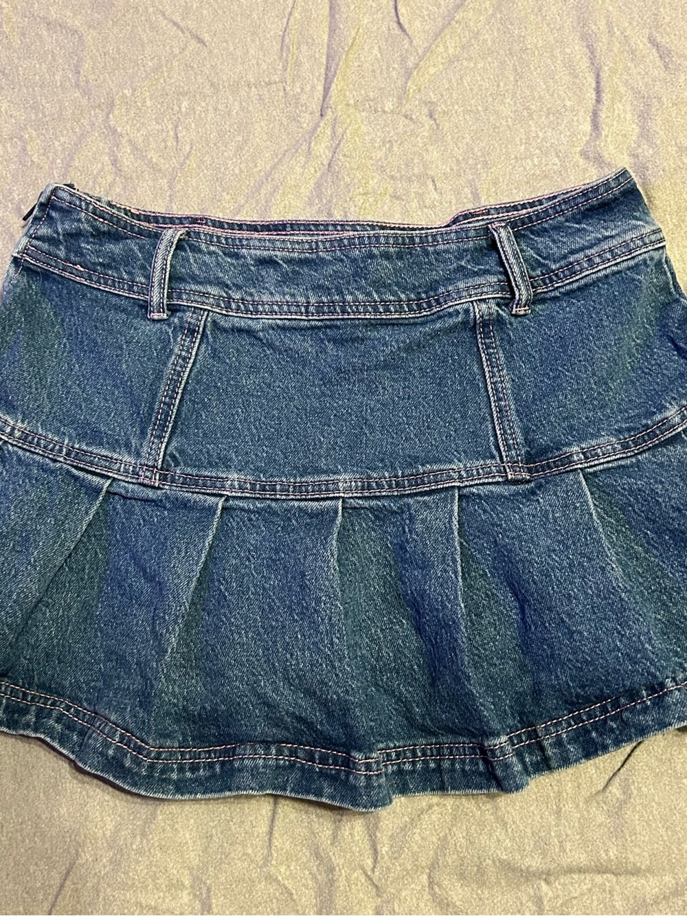 Sweet Society Hot Topic Y2K Pleated Denim Micro Mini Skirt with Heart Patches - Picture 5 of 7